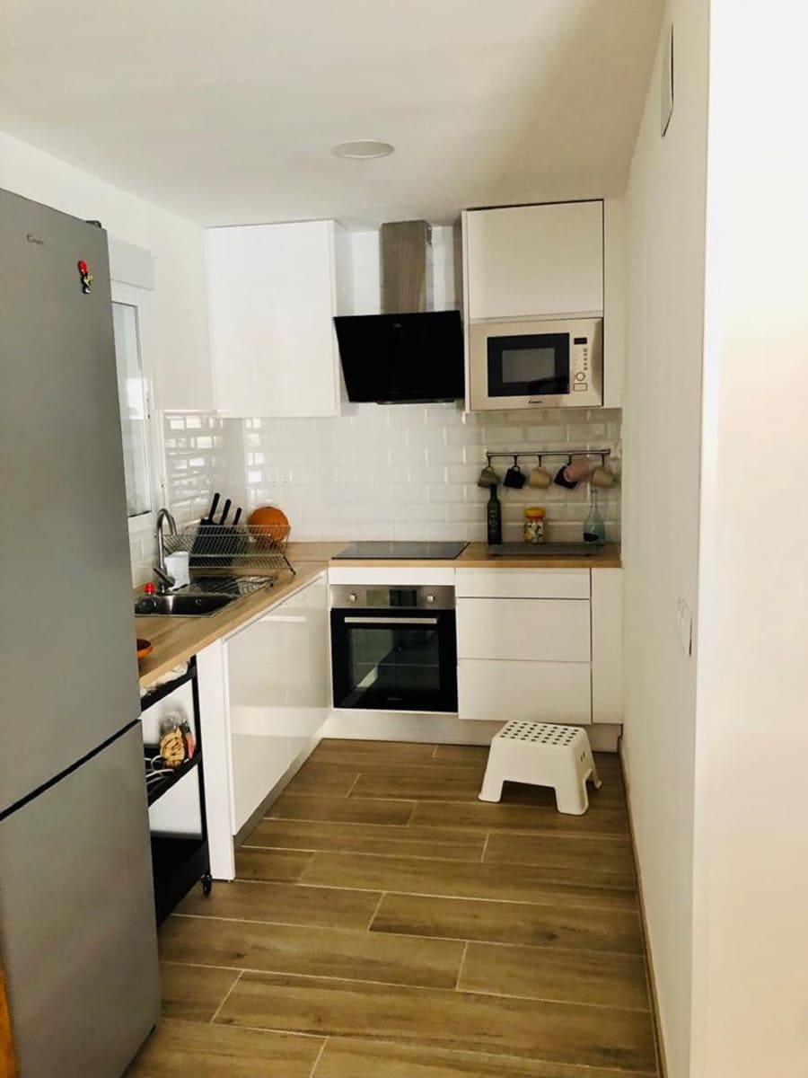 6 soveværelse Finca/Landehus til salg i Estepona med swimmingpool garage - € 725.000 (Ref: 9239816)