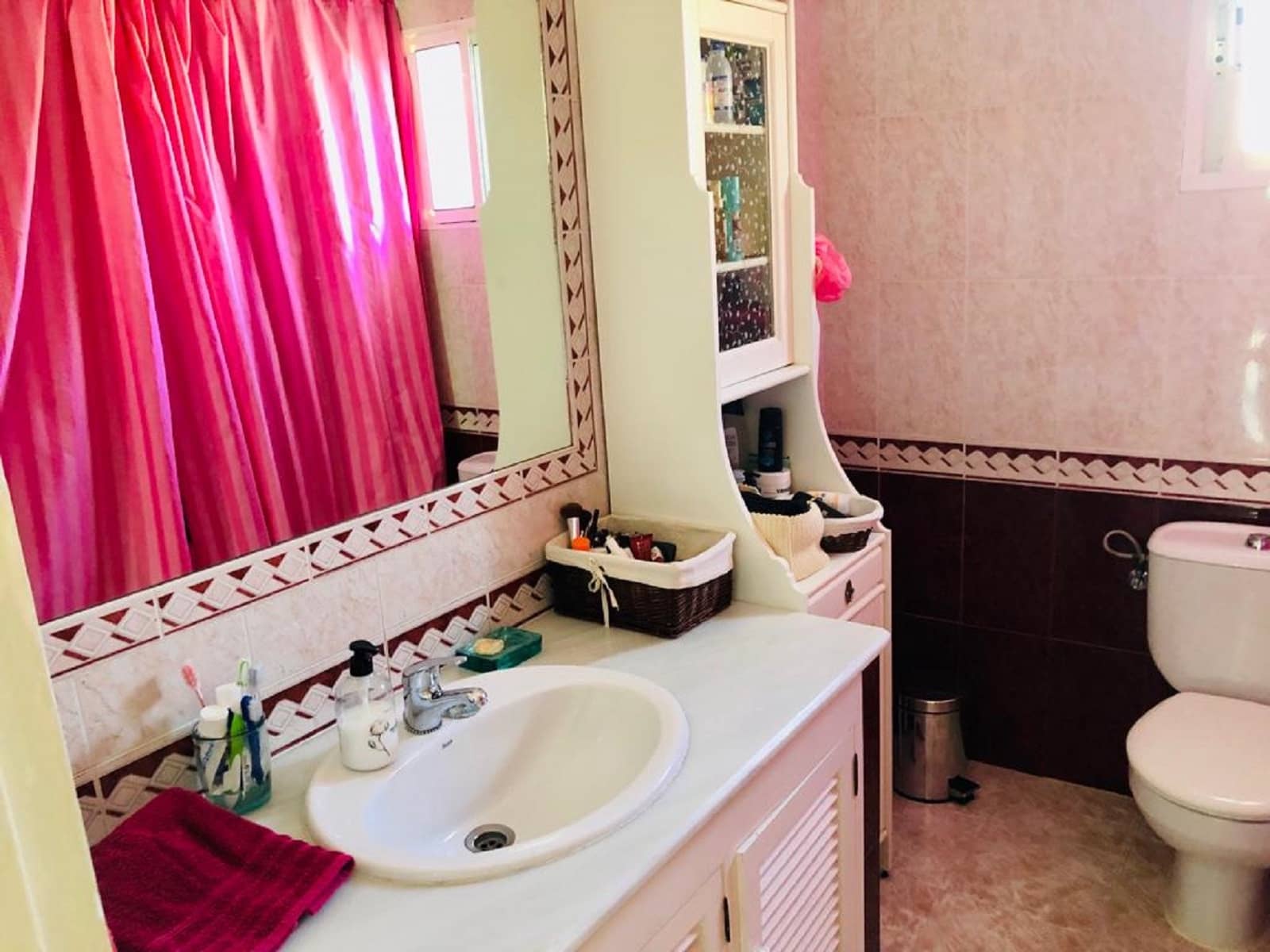 6 soveværelse Finca/Landehus til salg i Estepona med swimmingpool garage - € 725.000 (Ref: 9239816)