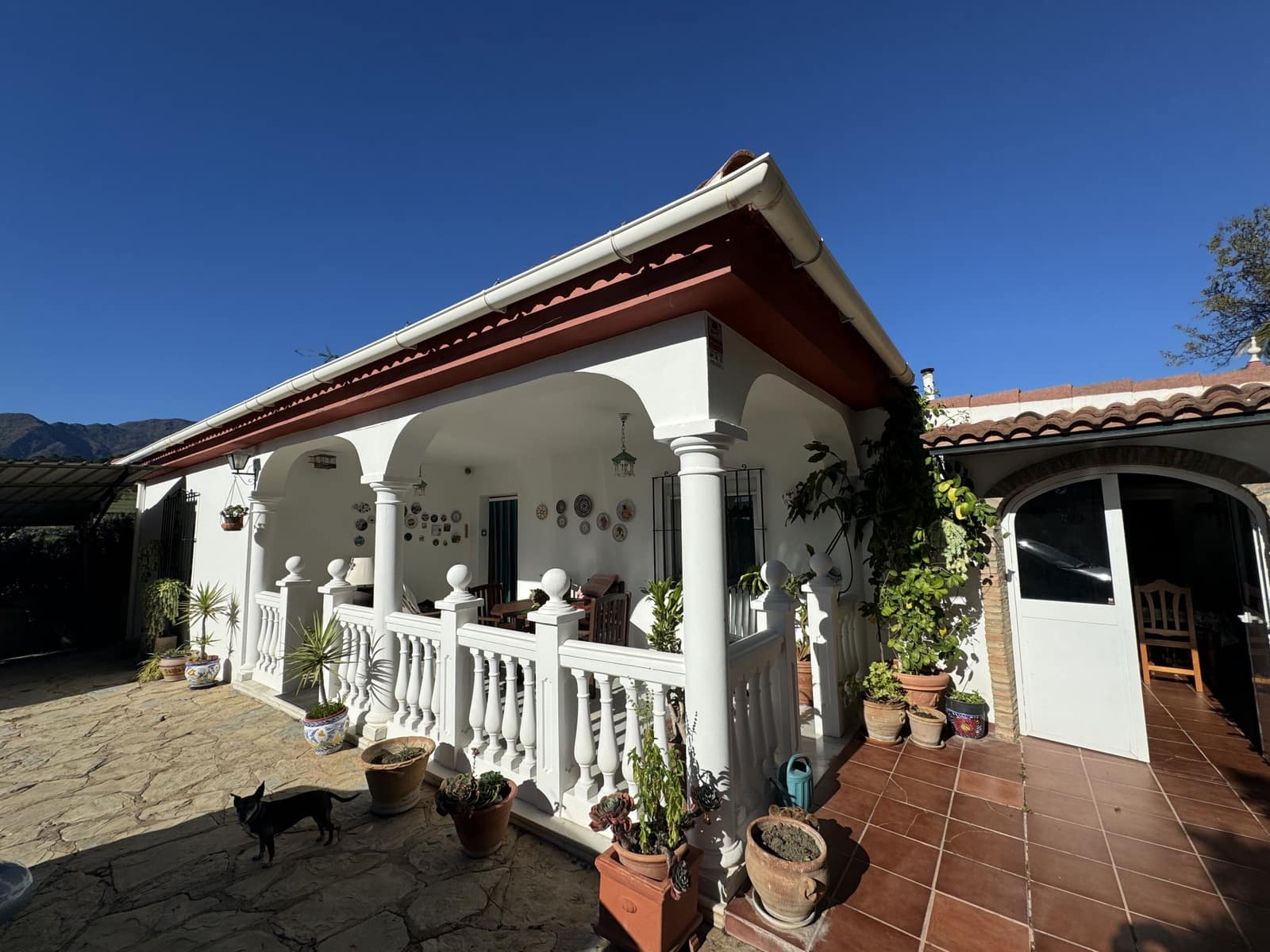 6 soveværelse Finca/Landehus til salg i Estepona med swimmingpool garage - € 725.000 (Ref: 9239816)