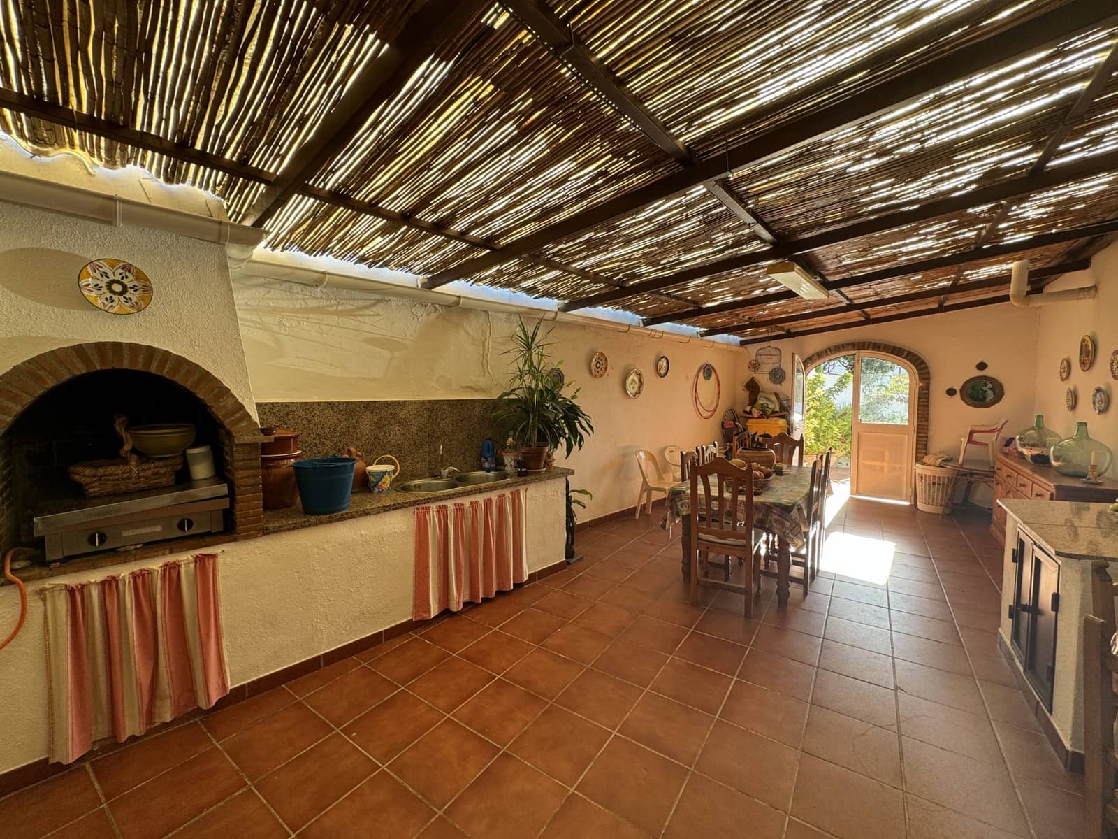 6 soveværelse Finca/Landehus til salg i Estepona med swimmingpool garage - € 725.000 (Ref: 9239816)