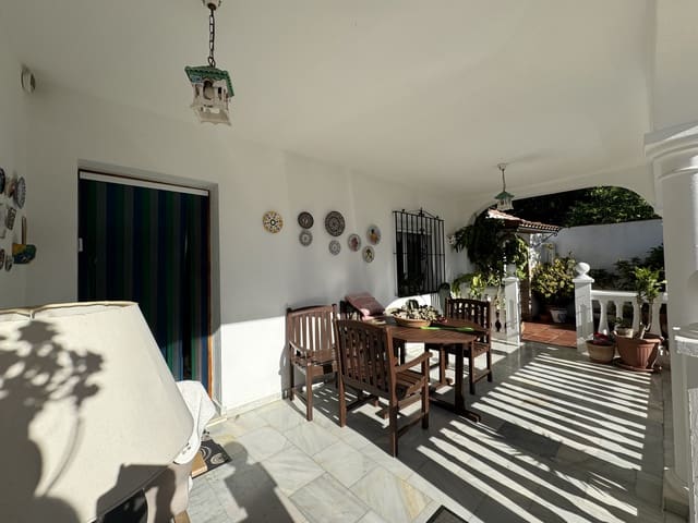 6 soverom Finca/Herregård til salgs i El Velerín, Estepona med svømmebasseng garasje - € 725 000 (Ref: 9239816)