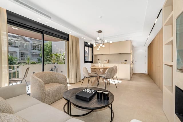 2 sypialnia Apartament na sprzedaż w Nueva Andalucía Centro, Marbella z basenem garażem - 749 000 € (Ref: 9239817)