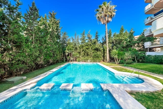 2 sypialnia Apartament na sprzedaż w Nueva Andalucía Centro, Marbella z basenem garażem - 749 000 € (Ref: 9239817)