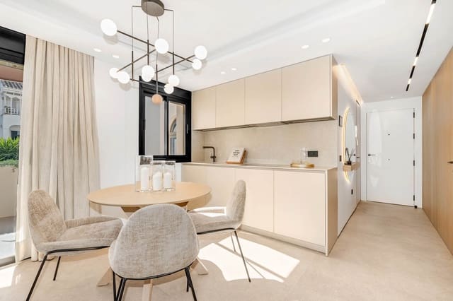 2 soverom Leilighet til salgs i Nueva Andalucía Centro, Marbella med svømmebasseng garasje - € 749 000 (Ref: 9239817)