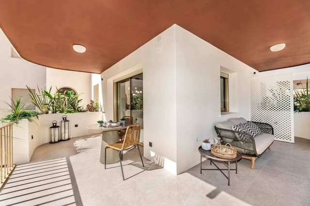 2 soverom Leilighet til salgs i Nueva Andalucía Centro, Marbella med svømmebasseng garasje - € 749 000 (Ref: 9239817)