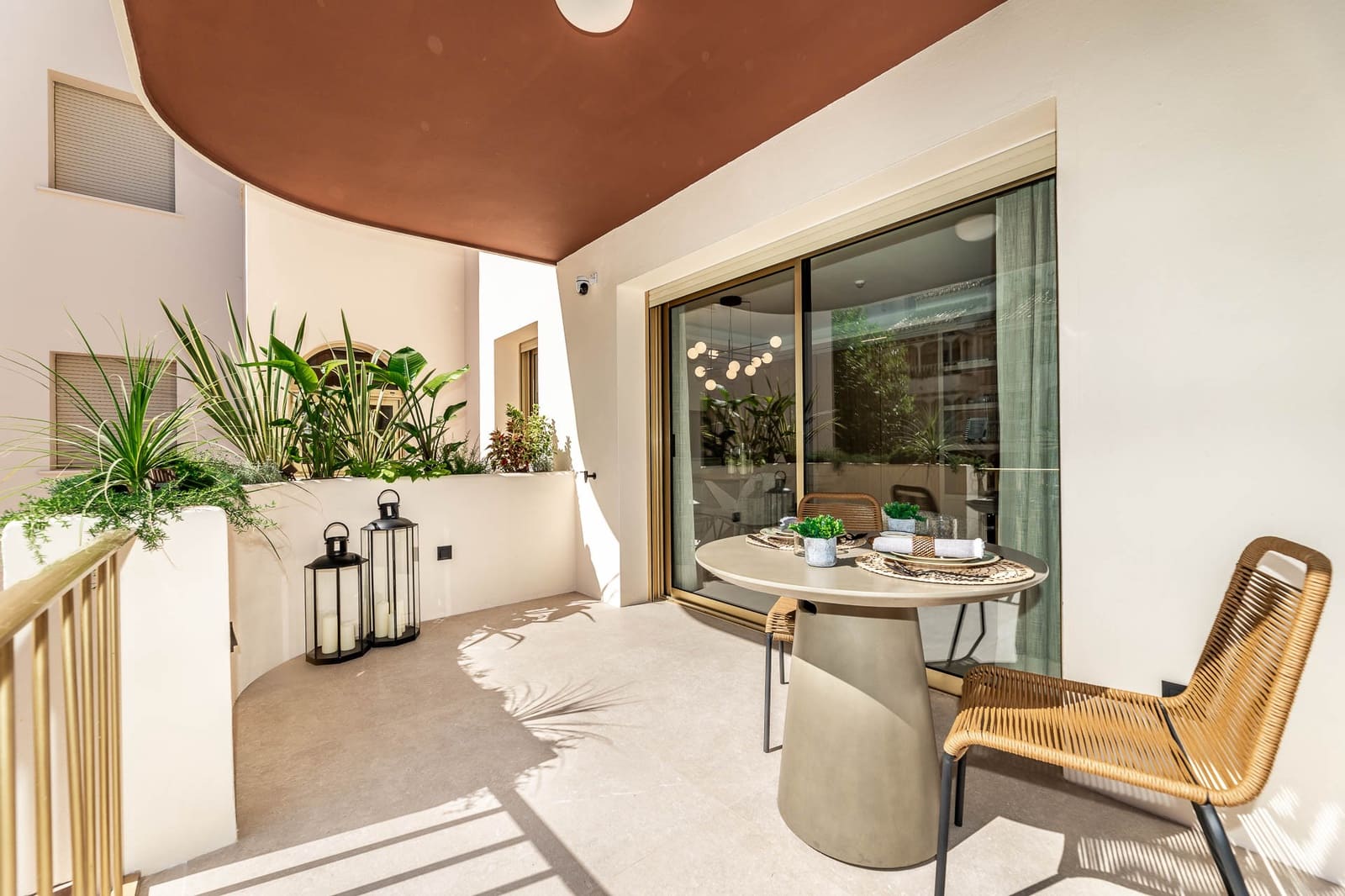 2 soveværelse Lejlighed til salg i Marbella med swimmingpool garage - € 749.000 (Ref: 9239817)