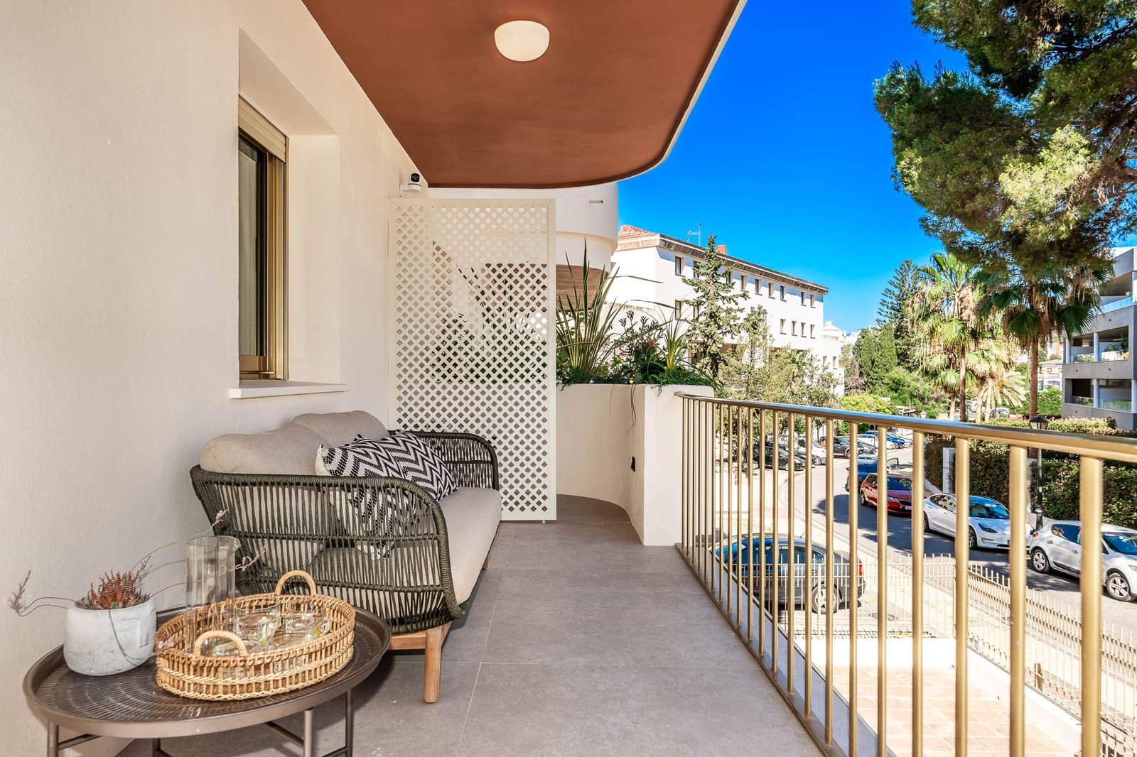 2 soveværelse Lejlighed til salg i Marbella med swimmingpool garage - € 749.000 (Ref: 9239817)