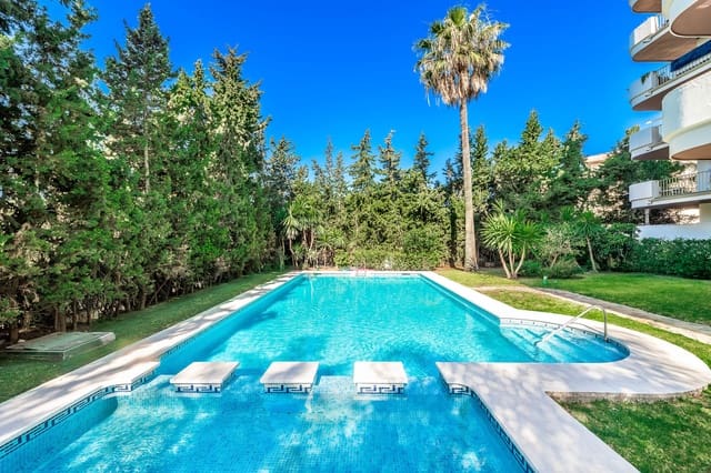 2 soverom Leilighet til salgs i Nueva Andalucía Centro, Marbella med svømmebasseng garasje - € 749 000 (Ref: 9239817)