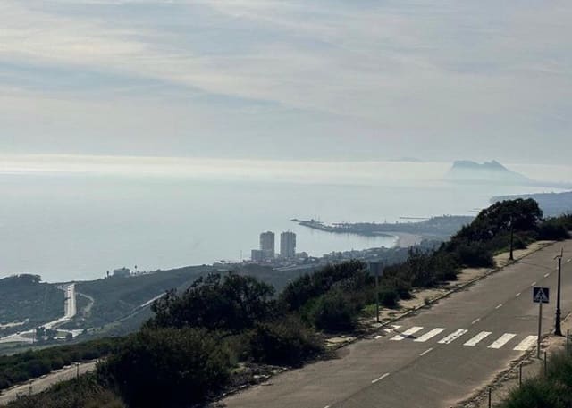 Terrain à Bâtir à vendre à Torreguadiaro - San Diego, San Roque - 4 650 000 € (Ref: 9239820)