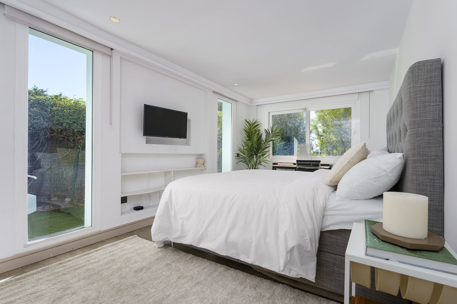 6 slaapkamer Villa te koop in Nueva Andalucia met zwembad garage - € 2.350.000 (Ref: 9239823)