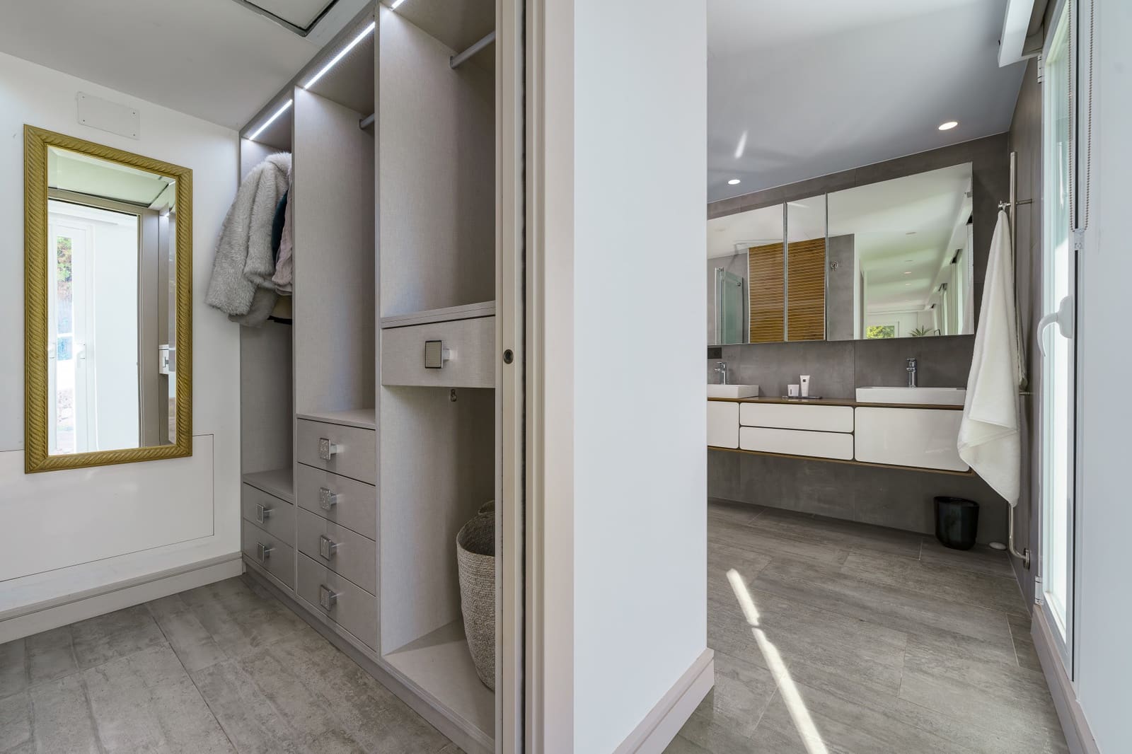 6 slaapkamer Villa te koop in Nueva Andalucia met zwembad garage - € 2.350.000 (Ref: 9239823)