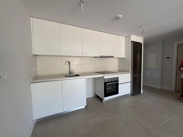 2 soverom Leilighet til salgs i La Concha - Resina Golf, Estepona med svømmebasseng garasje - € 450 000 (Ref: 9269324)