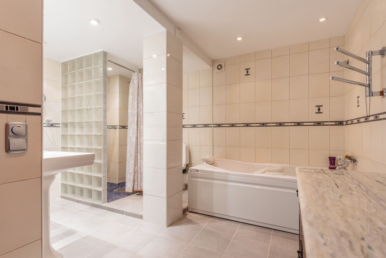 4 bedroom Apartment for sale in Atalaya-Isdabe with pool garage - € 679,000 (Ref: 9281185)