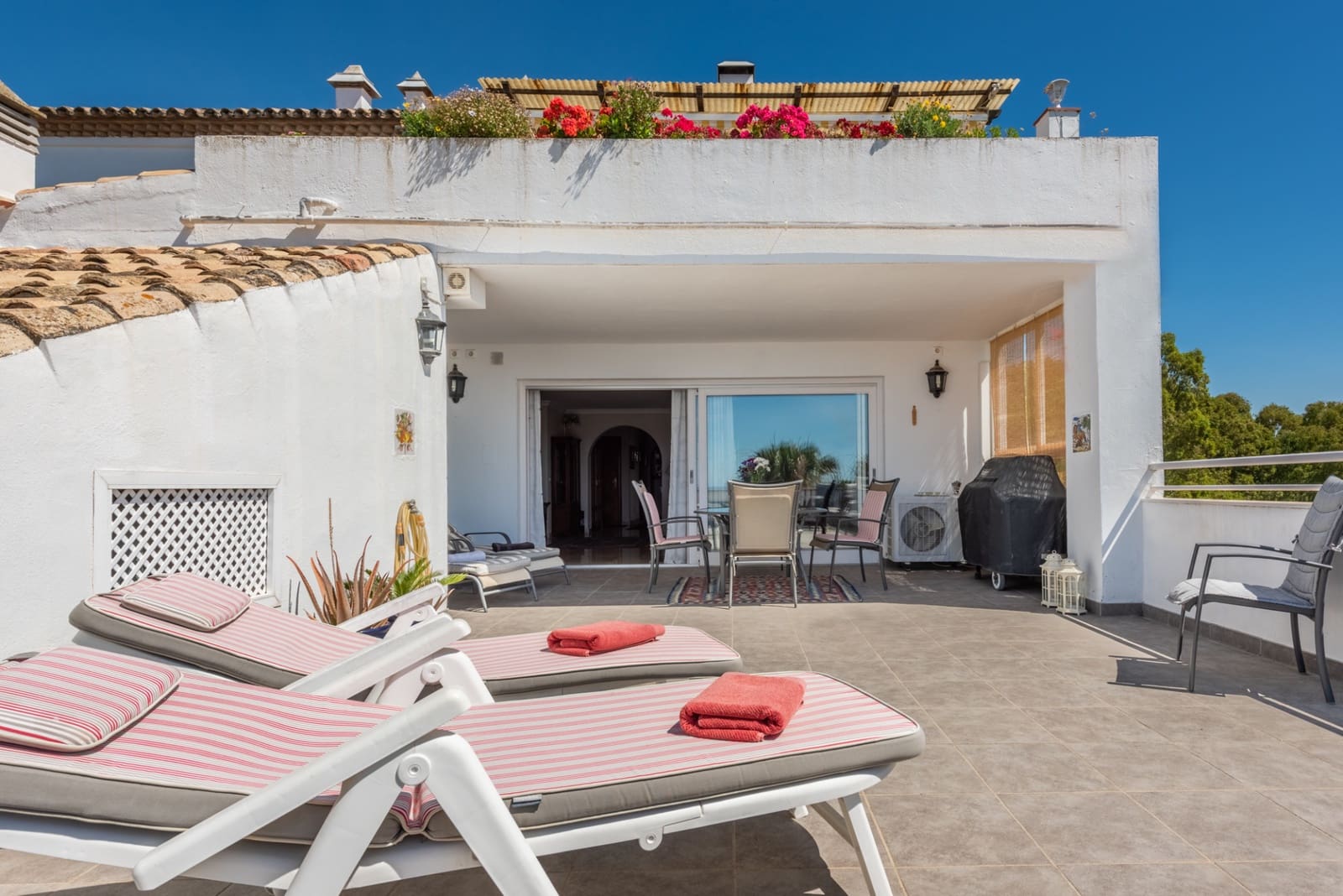 3 soveværelse Lejlighed til salg i New Golden Mile med swimmingpool garage - € 699.000 (Ref: 9281185)