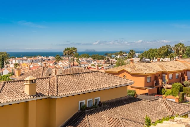 3 soveværelse Lejlighed til salg i Nueva Atalaya, Estepona med swimmingpool garage - € 699.000 (Ref: 9281185)