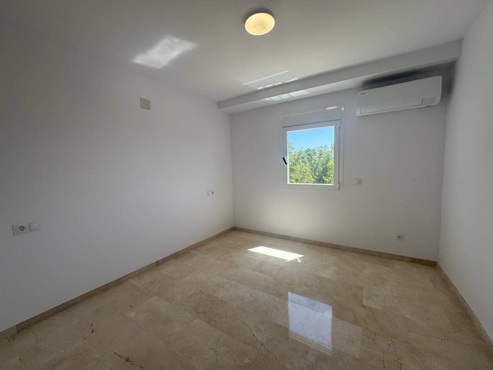3 sovrum Lägenhet till salu i Atalaya-Isdabe med pool garage - 699 000 € (Ref: 9281185)