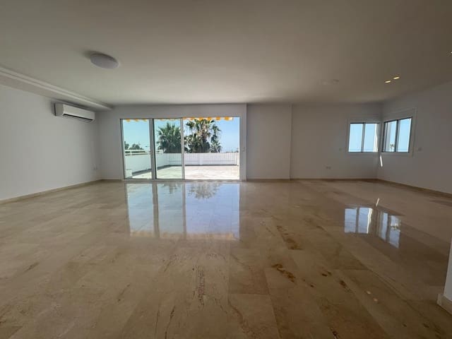 3 chambre Appartement à vendre à Atalaya-Isdabe, Estepona avec piscine garage - 699 000 € (Ref: 9281185)