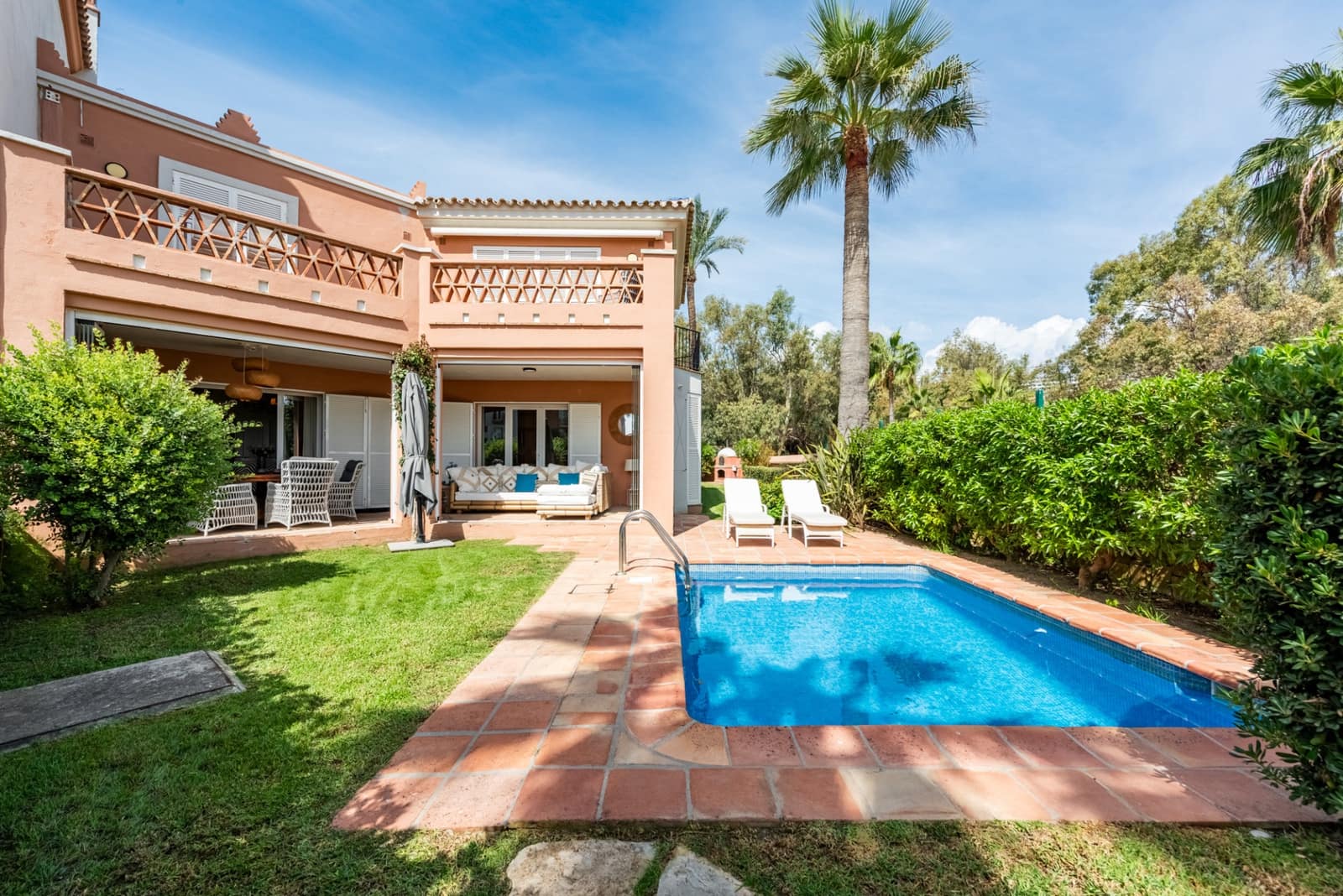 5 bedroom Villa for sale in Casares with pool garage - € 1,595,000 (Ref: 9281186)