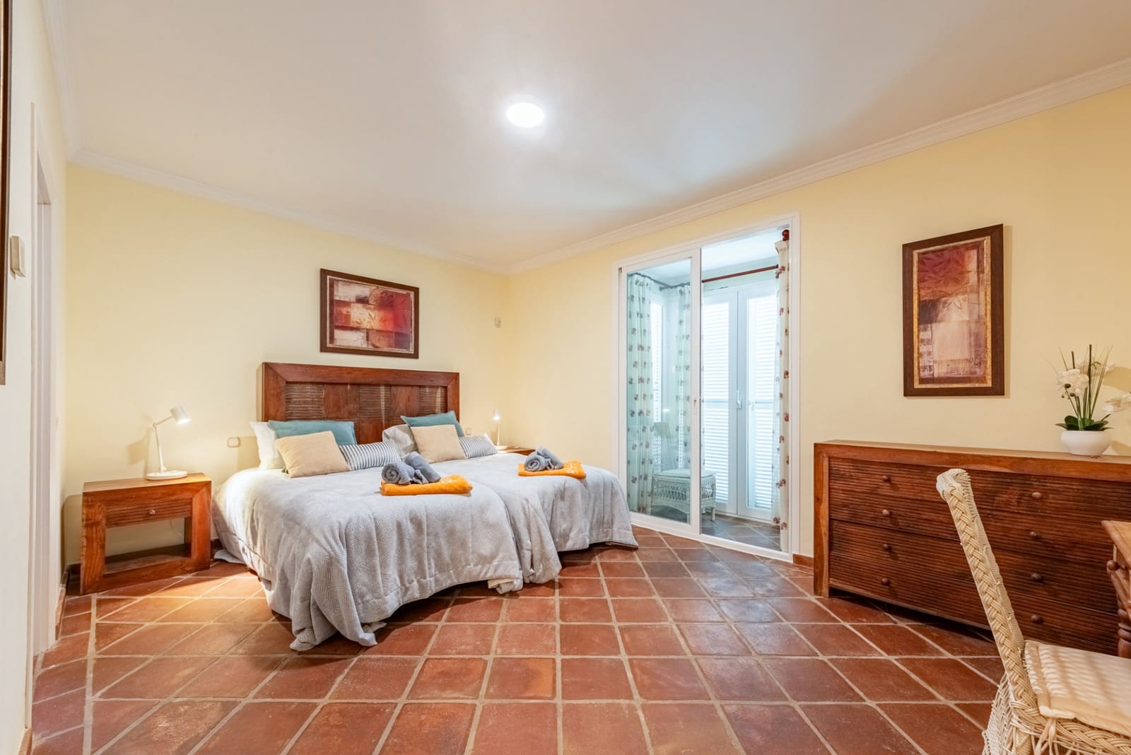 5 bedroom Villa for sale in Casares with pool garage - € 1,595,000 (Ref: 9281186)
