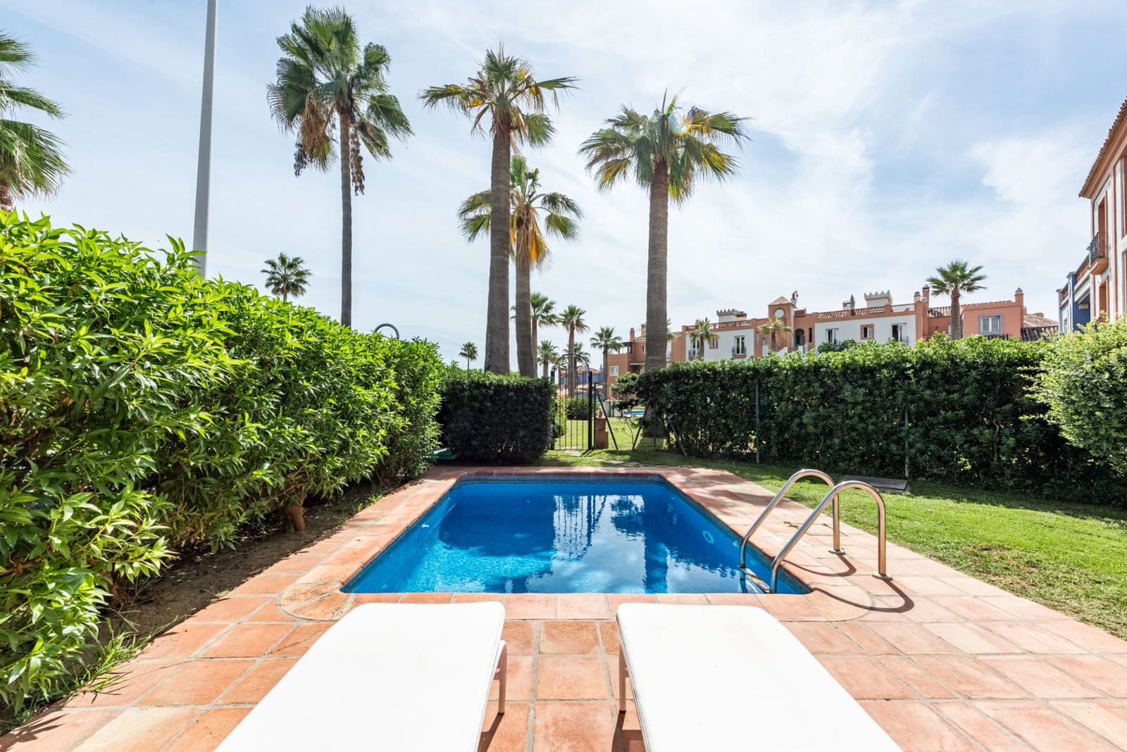 5 bedroom Villa for sale in Casares with pool garage - € 1,595,000 (Ref: 9281186)