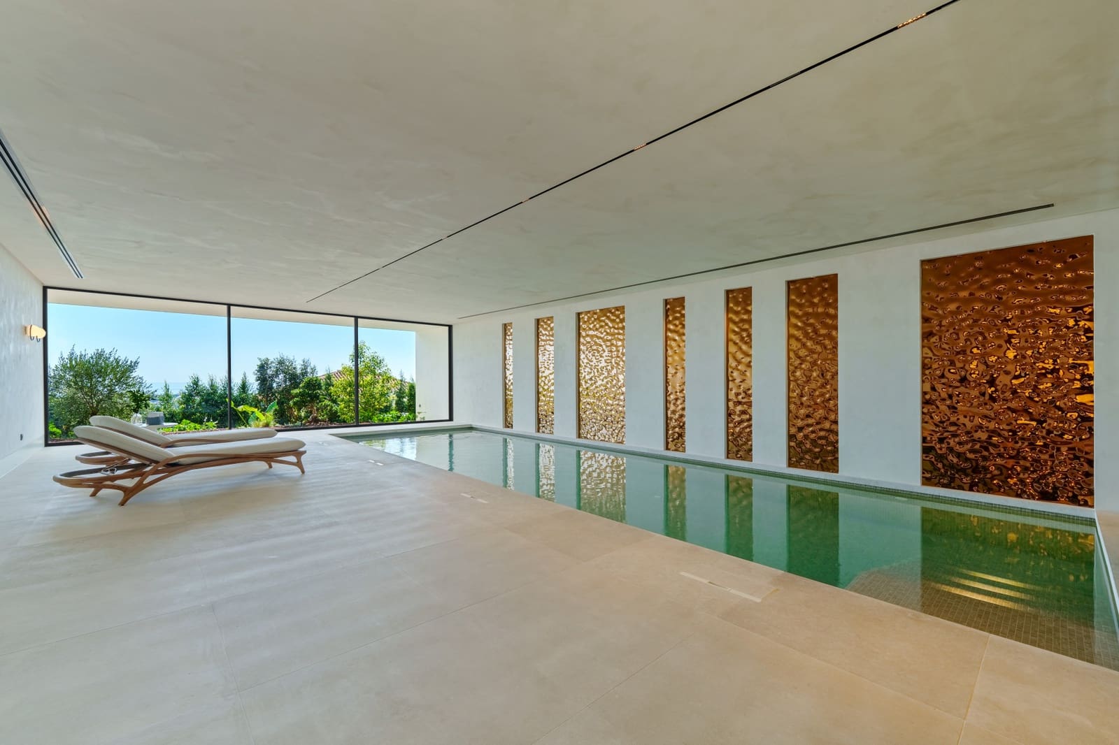 8 soverom Villa til salgs i La Quinta med svømmebasseng garasje - € 21 500 000 (Ref: 9300901)