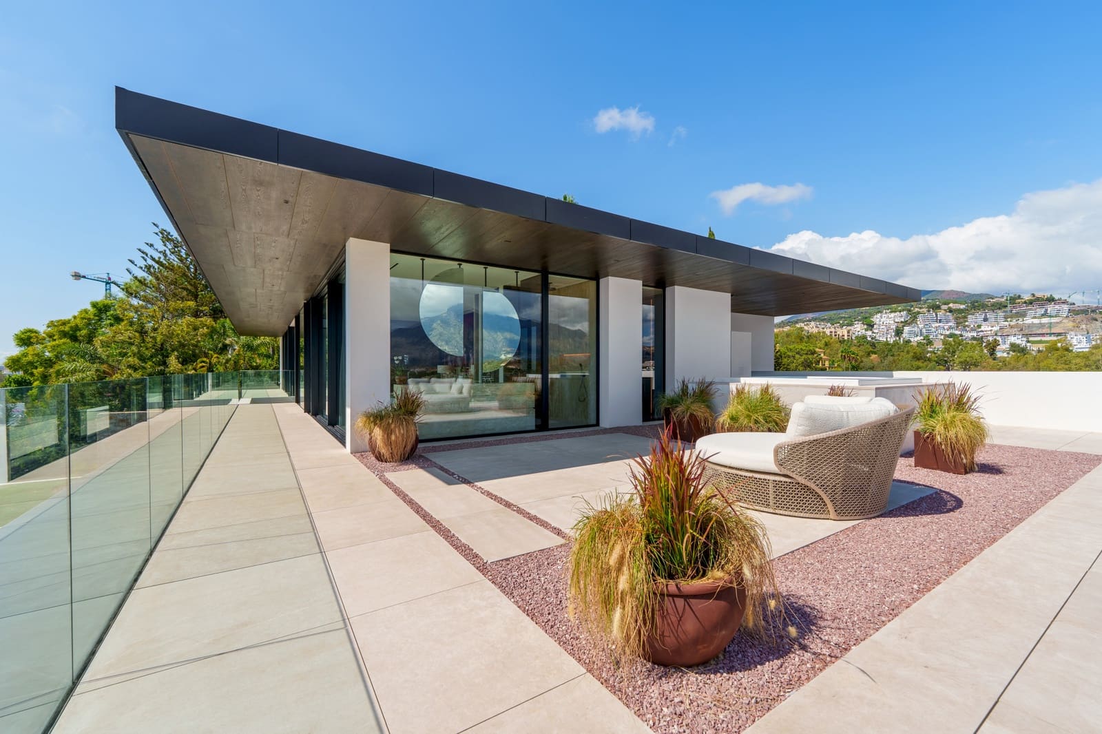 8 soverom Villa til salgs i La Quinta med svømmebasseng garasje - € 21 500 000 (Ref: 9300901)