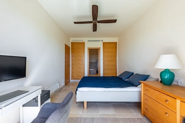 2 soverom Leilighet til salgs i Los Flamingos, Benahavís med svømmebasseng garasje - € 500 000 (Ref: 9300902)