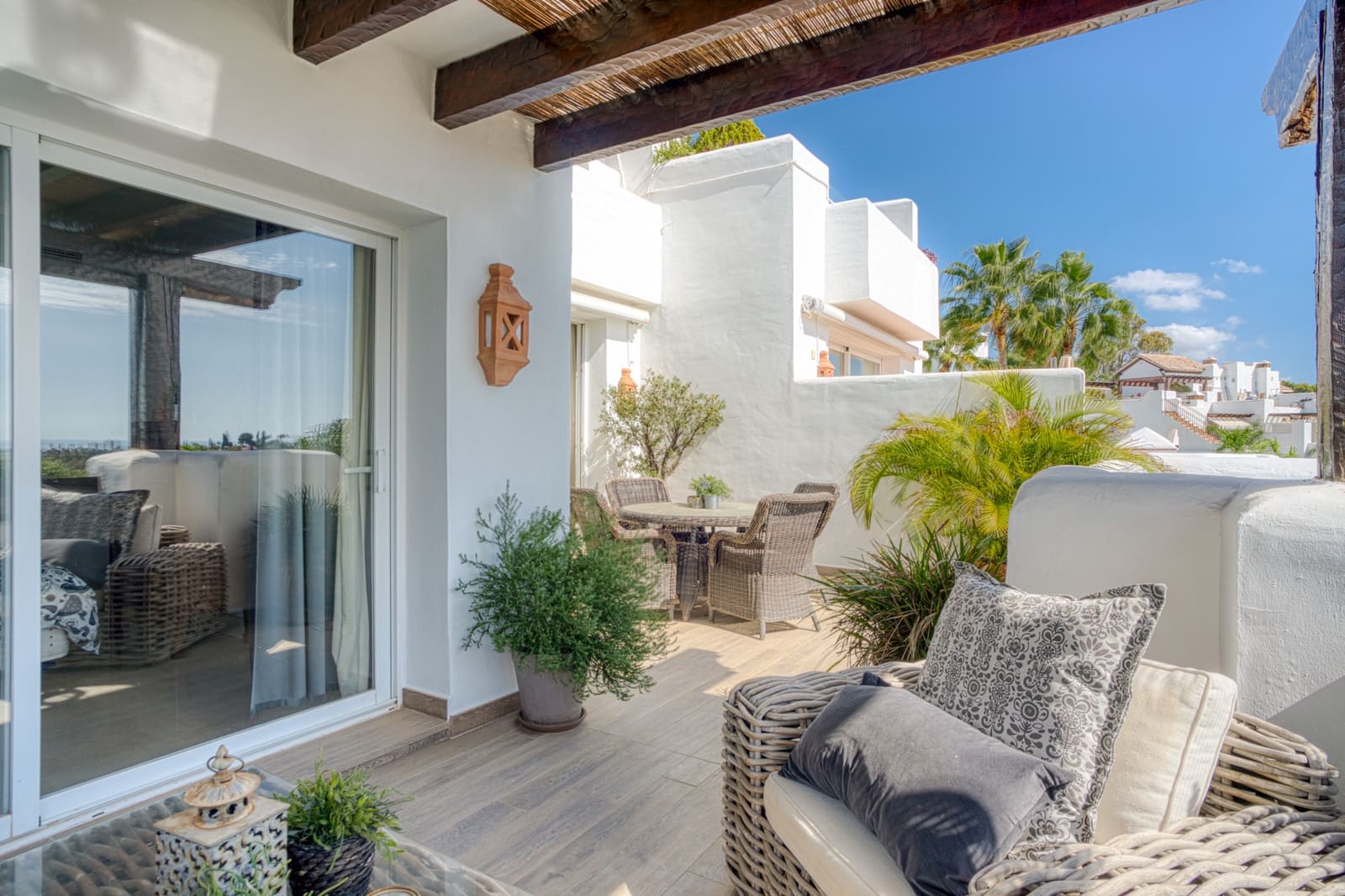 2 makuuhuone Huoneisto myytävänä paikassa Marbella mukana uima-altaan 
autotalli - 675 000 € (Ref: 9355526)