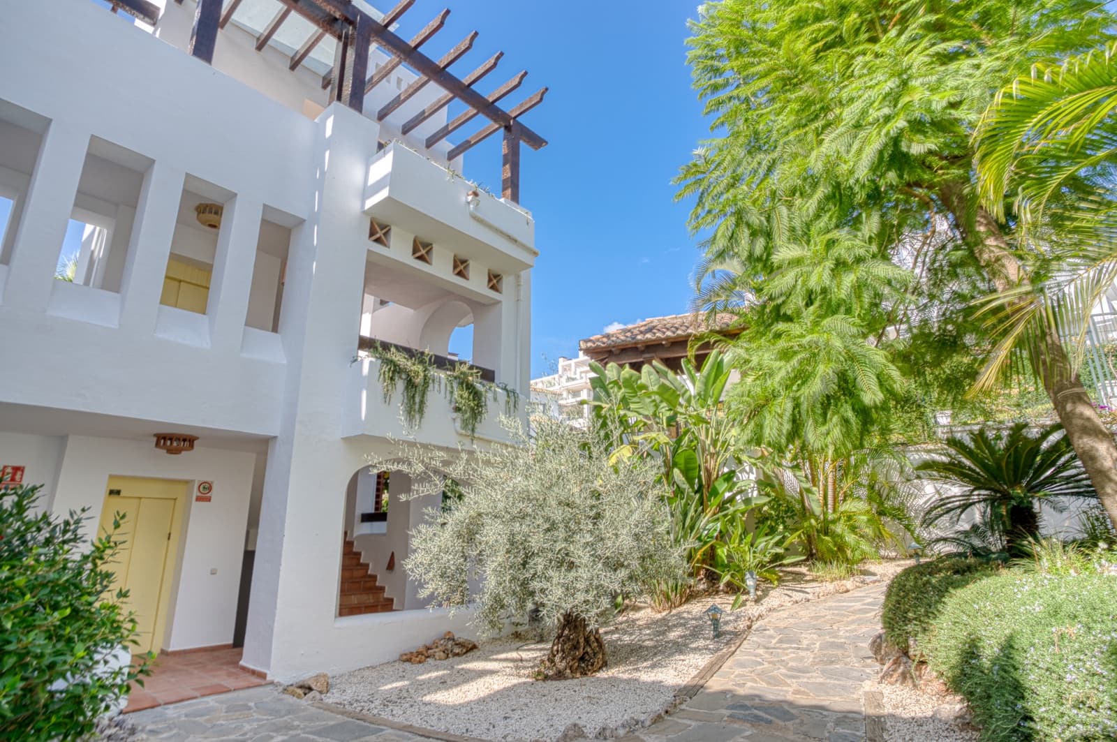 2 makuuhuone Huoneisto myytävänä paikassa Marbella mukana uima-altaan 
autotalli - 675 000 € (Ref: 9355526)