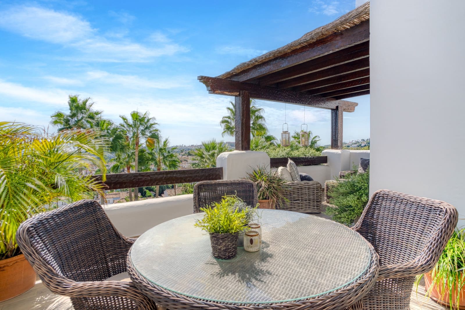 2 makuuhuone Huoneisto myytävänä paikassa Marbella mukana uima-altaan 
autotalli - 675 000 € (Ref: 9355526)