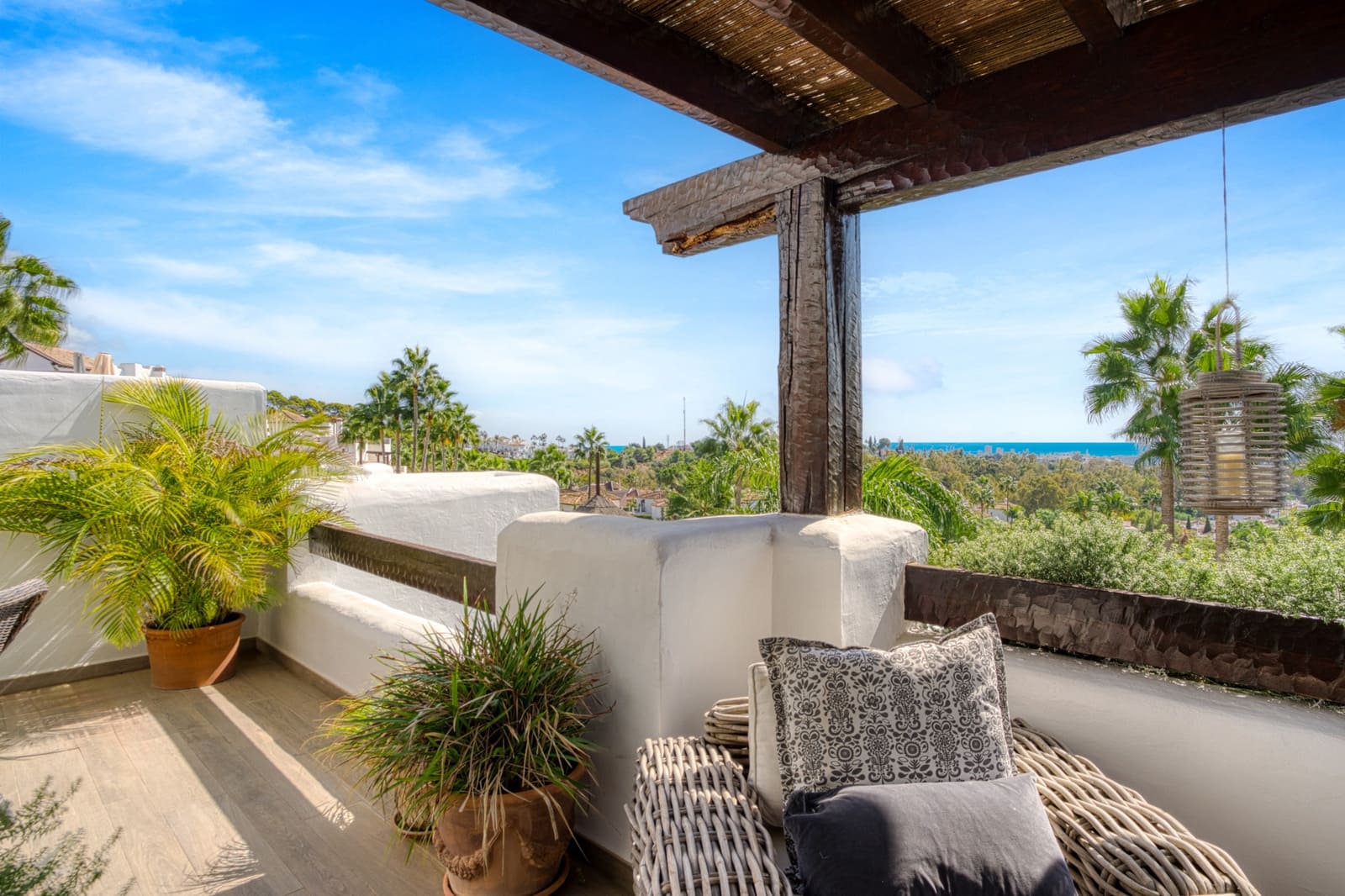 2 makuuhuone Huoneisto myytävänä paikassa Marbella mukana uima-altaan 
autotalli - 675 000 € (Ref: 9355526)