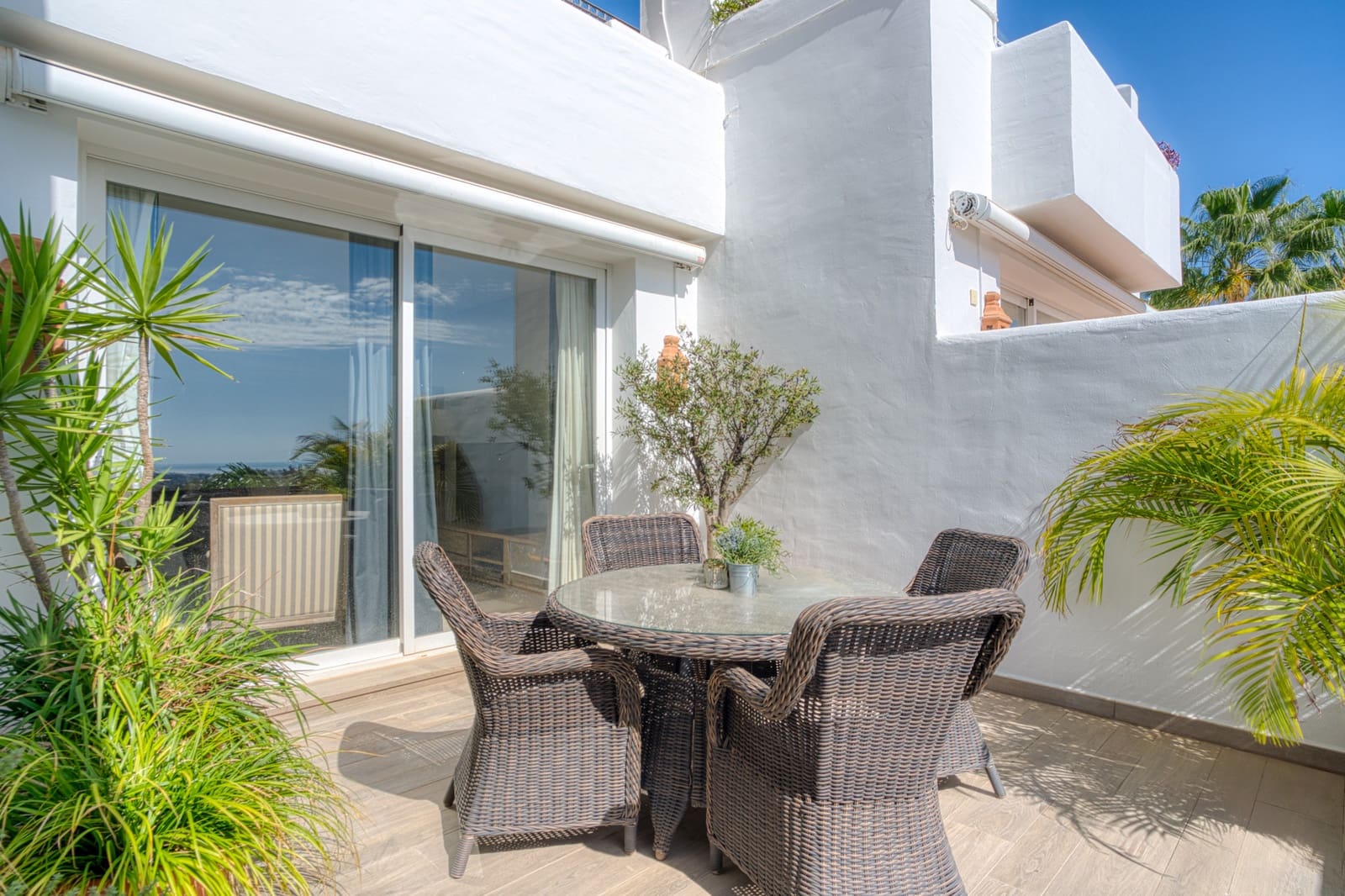 2 makuuhuone Huoneisto myytävänä paikassa Marbella mukana uima-altaan 
autotalli - 675 000 € (Ref: 9355526)