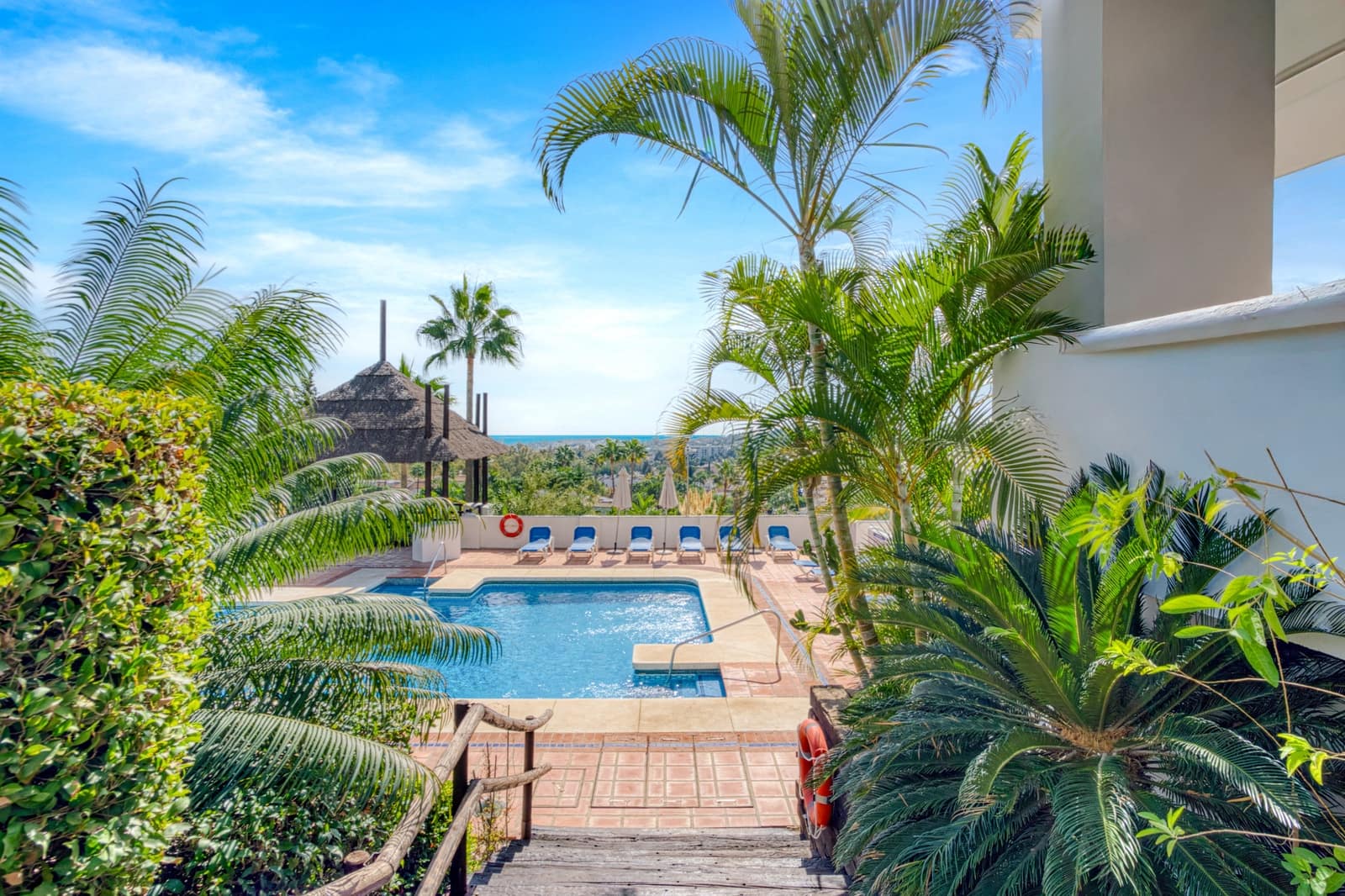 2 makuuhuone Huoneisto myytävänä paikassa Marbella mukana uima-altaan 
autotalli - 675 000 € (Ref: 9355526)