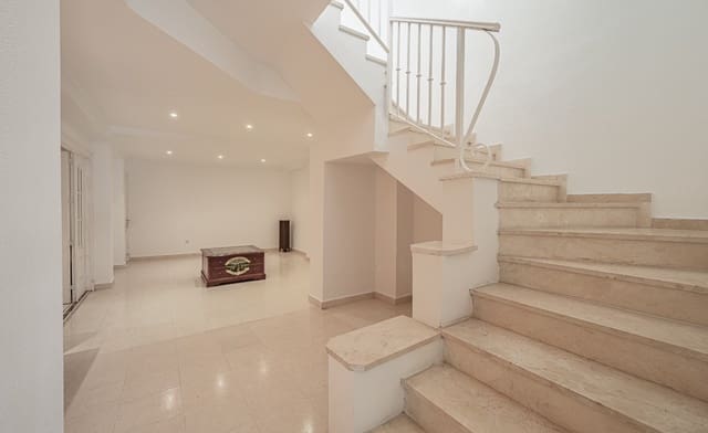 4 chambre Maison de Ville à vendre à La Quinta, Benahavís avec garage - 649 000 € (Ref: 9355527)