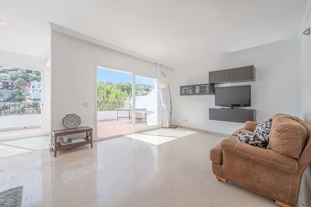 Casa de 4 habitaciones en La Quinta, Benahavís en venta con garaje - 649.000 € (Ref: 9355527)