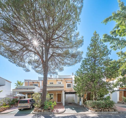 Casa de 4 habitaciones en La Quinta, Benahavís en venta con garaje - 649.000 € (Ref: 9355527)