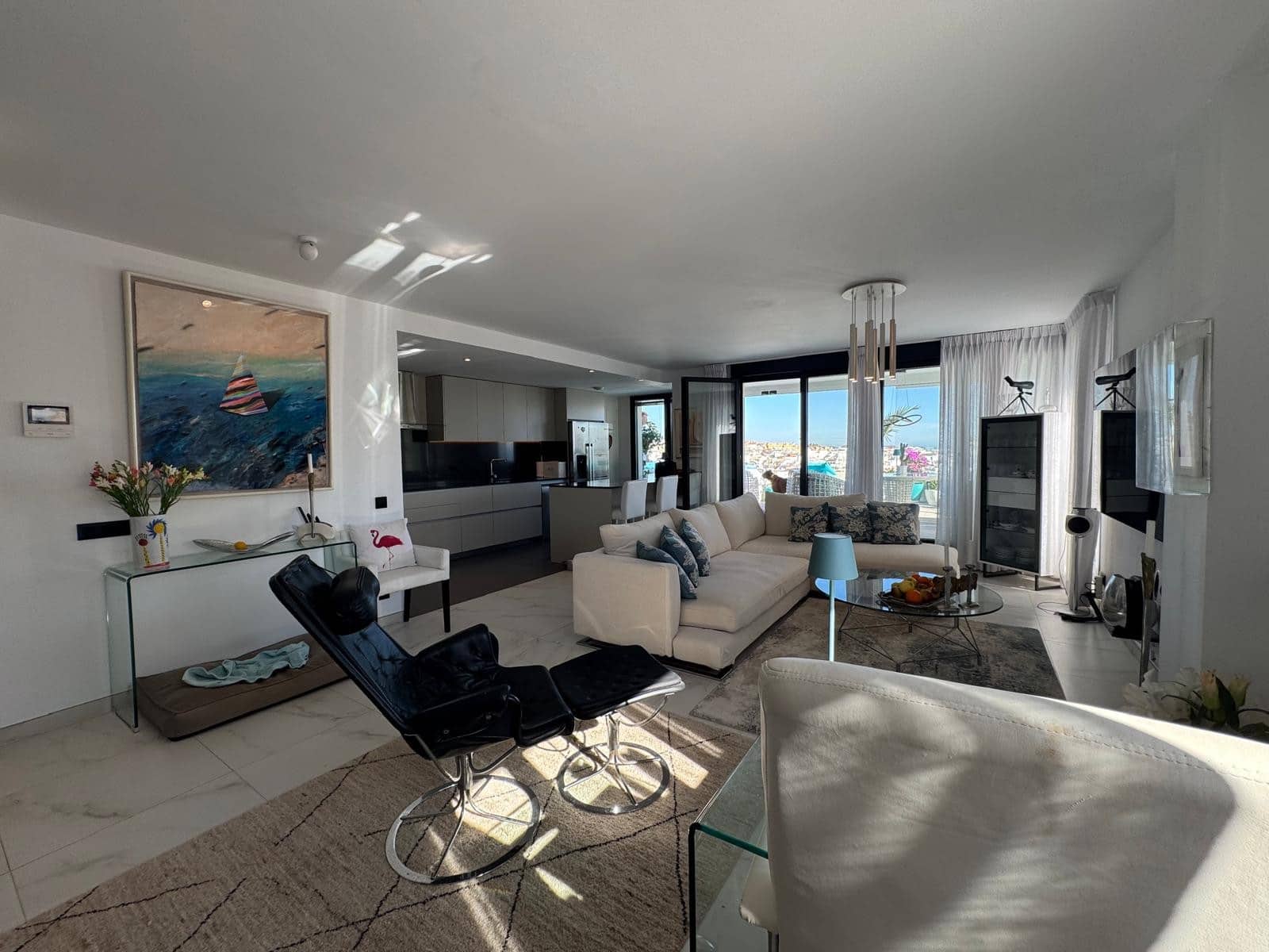 Ático de 2 habitaciones en Estepona en venta con piscina garaje - 1.850.000 € (Ref: 9382522)