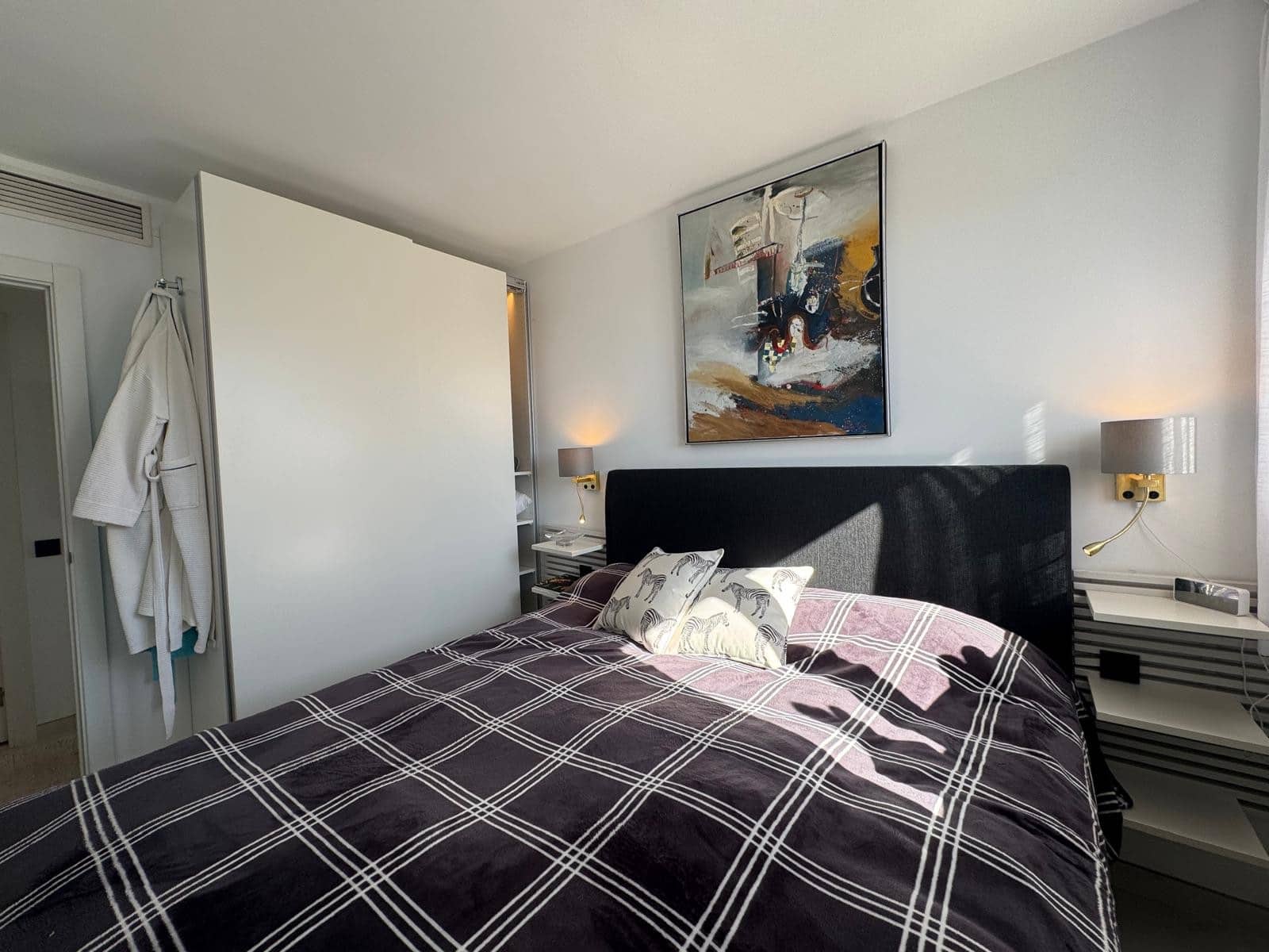 Ático de 2 habitaciones en Estepona en venta con piscina garaje - 1.850.000 € (Ref: 9382522)