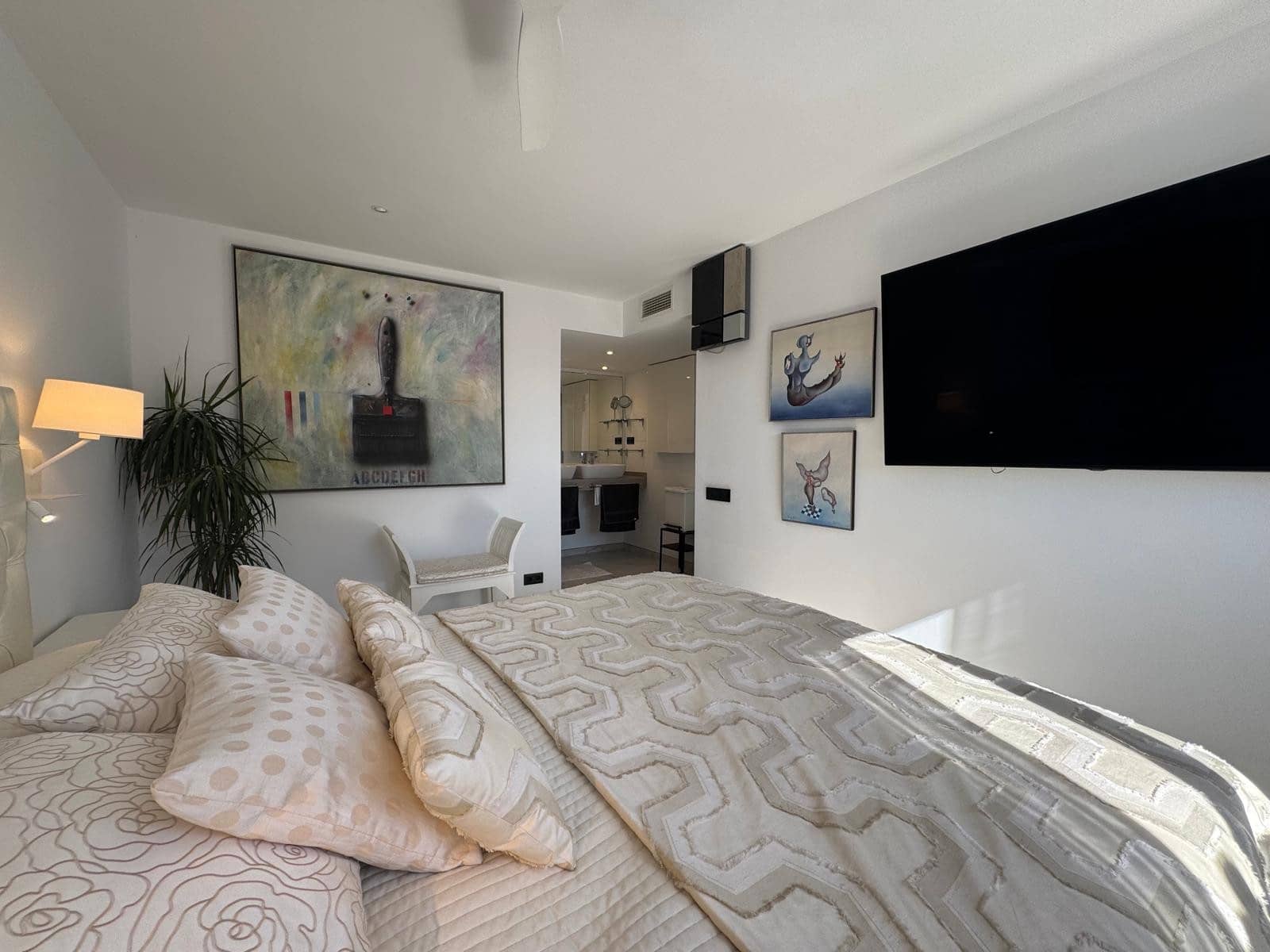 Ático de 2 habitaciones en Estepona en venta con piscina garaje - 1.850.000 € (Ref: 9382522)