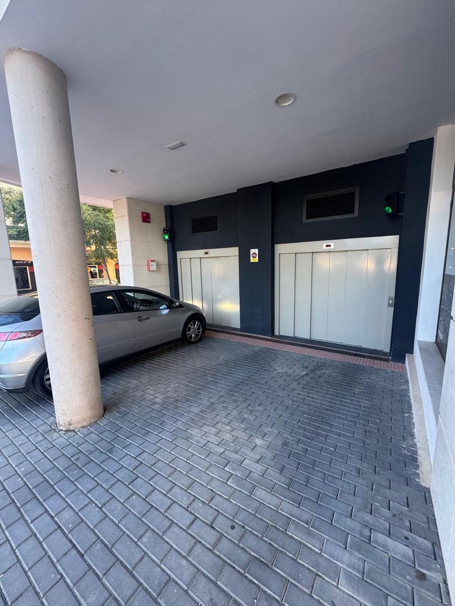 2 sovrum Takvåning till salu i Estepona med pool garage - 1 499 000 € (Ref: 9382522)