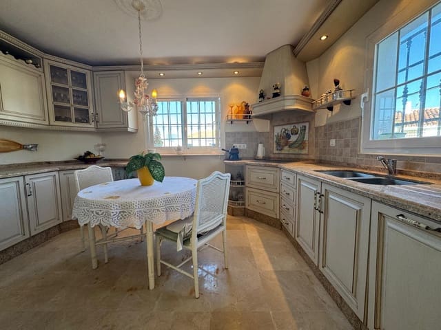 2 soverom Hus til salgs i Atalaya-Isdabe, Estepona med svømmebasseng - € 287 000 (Ref: 9385196)