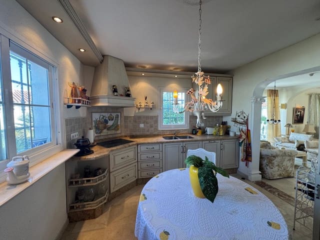 2 soverom Hus til salgs i Atalaya-Isdabe, Estepona med svømmebasseng - € 287 000 (Ref: 9385196)