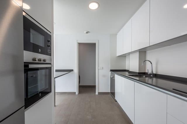 3 sypialnia Apartament na sprzedaż w Torrecilla - La Cañada, Marbella z basenem garażem - 675 000 € (Ref: 9400707)