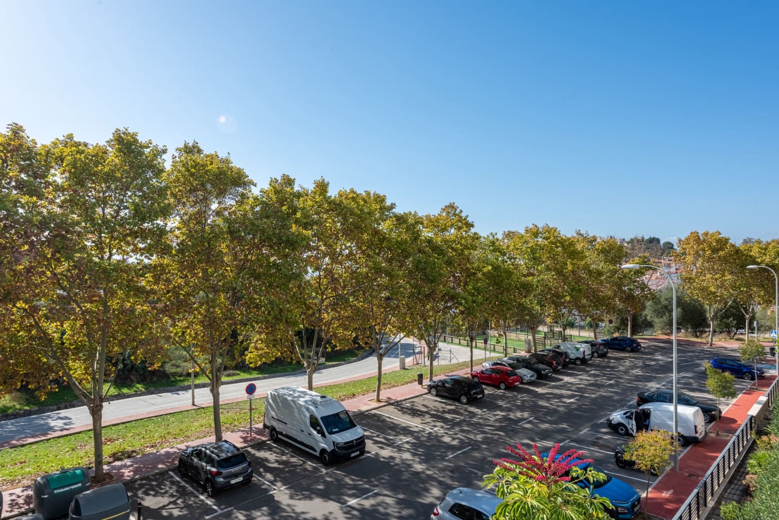 3 sypialnia Apartament na sprzedaż w Marbella z basenem garażem - 675 000 € (Ref: 9400707)