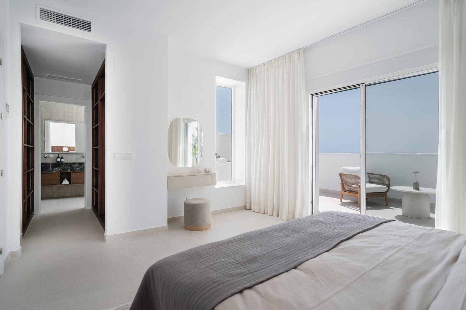 3 bedroom Penthouse for sale in Marbella with pool garage - € 1,795,000 (Ref: 9430888)