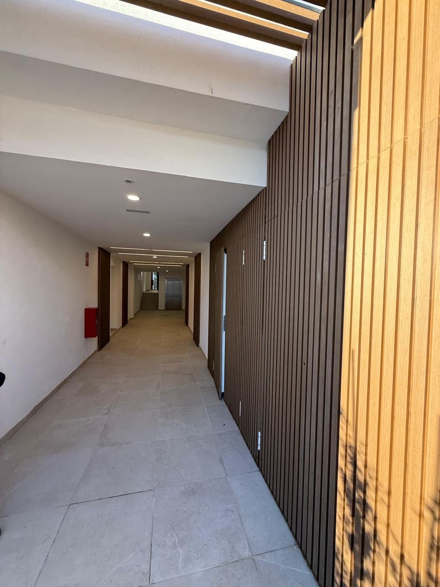 2 soverom Leilighet til salgs i Estepona med svømmebasseng garasje - € 550 000 (Ref: 9450110)