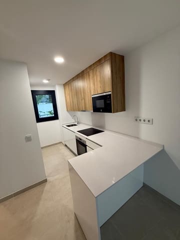 2 soverom Leilighet til salgs i Centro, Estepona med svømmebasseng garasje - € 550 000 (Ref: 9450110)