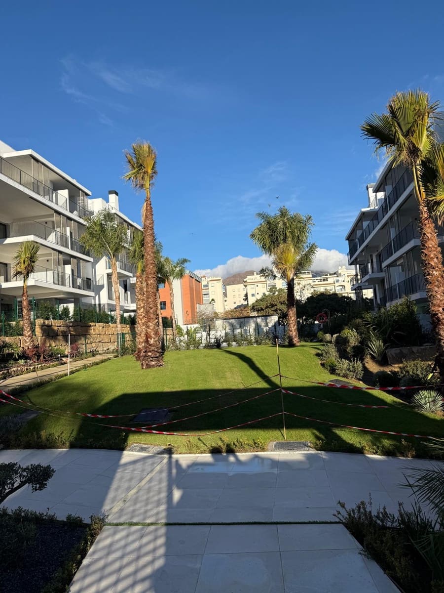 2 soverom Leilighet til salgs i Estepona med svømmebasseng garasje - € 550 000 (Ref: 9450110)