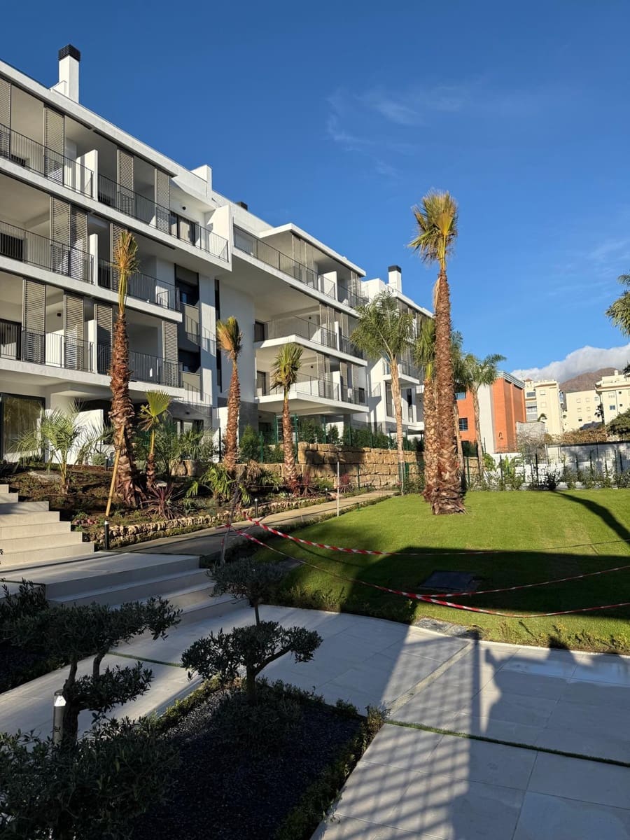 2 soverom Leilighet til salgs i Estepona med svømmebasseng garasje - € 550 000 (Ref: 9450110)