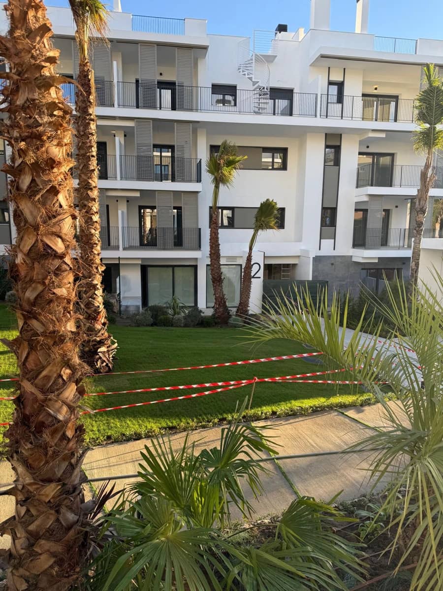 2 soverom Leilighet til salgs i Estepona med svømmebasseng garasje - € 550 000 (Ref: 9450110)